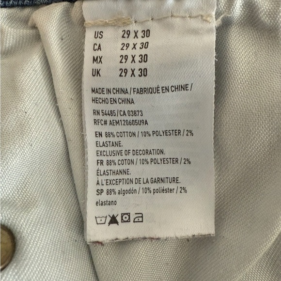 American Eagle Outfitters Blue Relaxed Jeans with Distressed Details - Picture 9 of 14